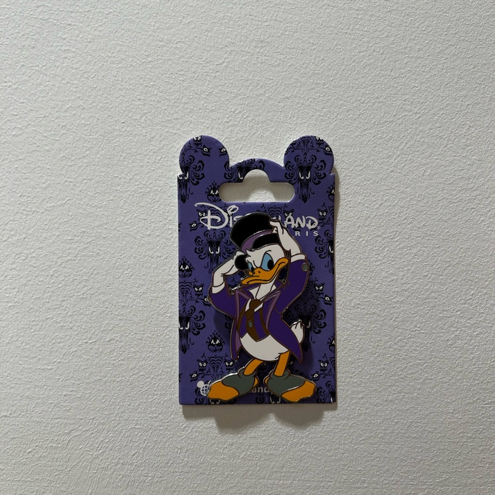 Disneyland Paris Phantom Manor Donald Duck jumbo Pin